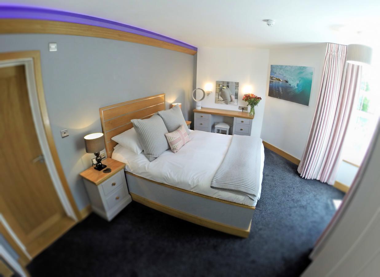 The Oceanic Luxury Aparthotel Falmouth Ngoại thất bức ảnh